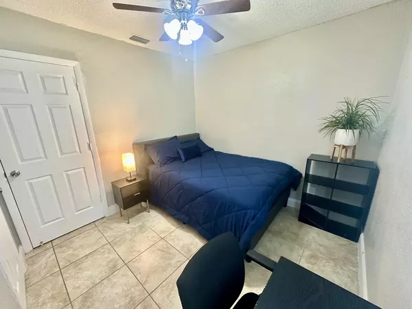 Coliving in Oak Ridge - West Orlando, Orlando