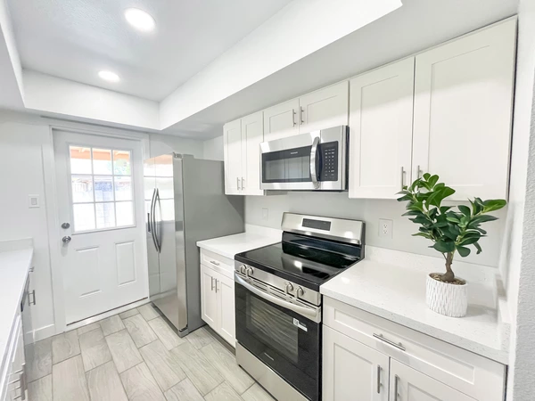 Coliving in Glendale - NW Valley, Phoenix