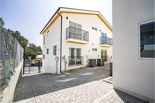 Coliving in Northeast Los Angeles - Central Los Angeles, Los Angeles