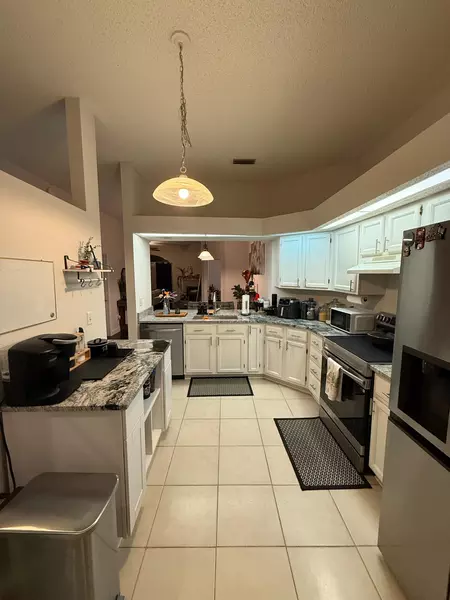 Coliving in Windy Hill - Southside, Jacksonville