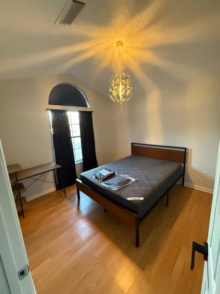 Coliving in Windy Hill - Southside, Jacksonville