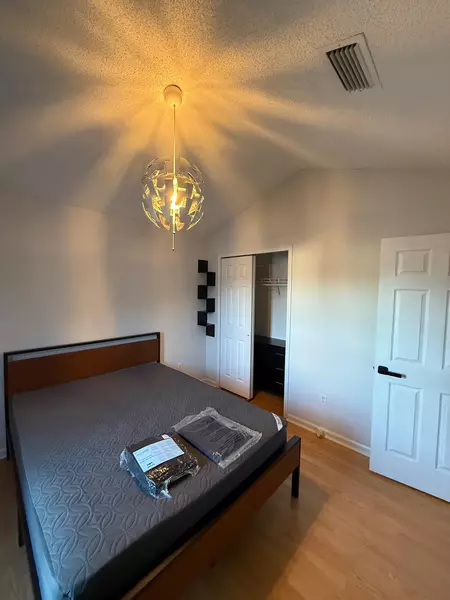 Coliving in Windy Hill - Southside, Jacksonville