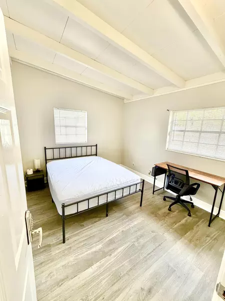 Coliving in University Square - North Tampa, Tampa