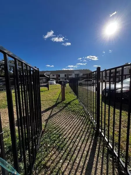 Coliving in Cedar Hill - Sw Dallas, Dallas