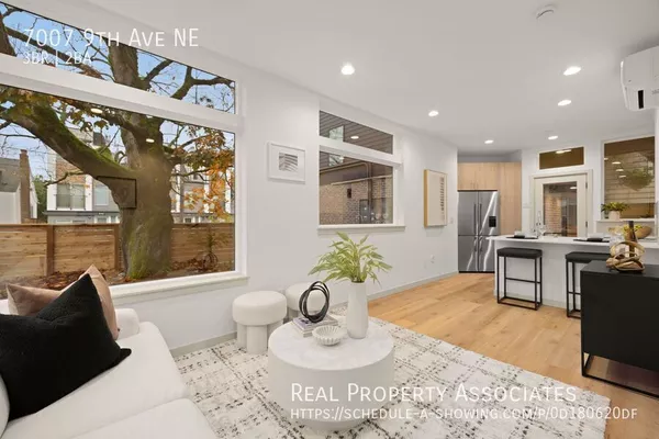 3 bedrooms apartment for rent in Green Lake - North Seattle, Seattle