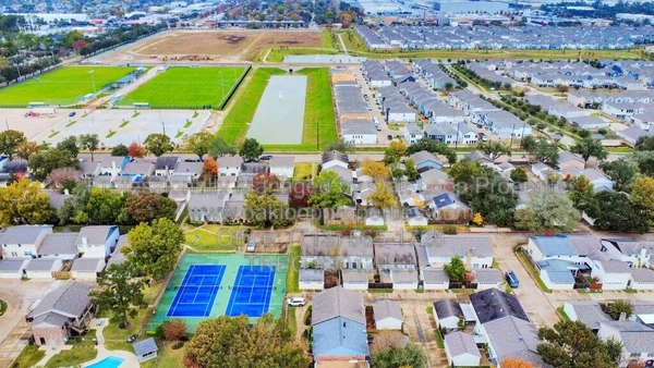 4 bedrooms apartment for rent in Spring Shadows - Nw Houston, Houston