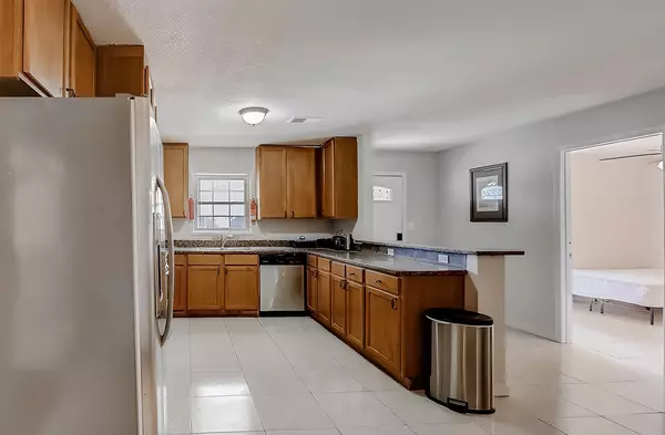 Coliving in Lake Forest - Northside, Jacksonville