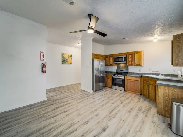 Coliving in Wolf Creek - Sw Dallas, Dallas