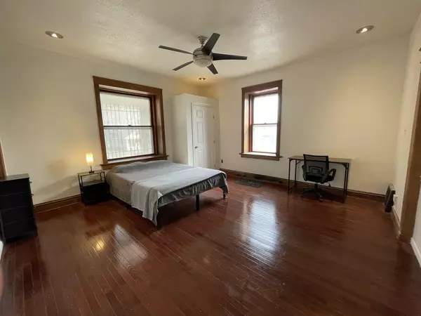 Coliving in Foxtown East - KCMO, Kansas City