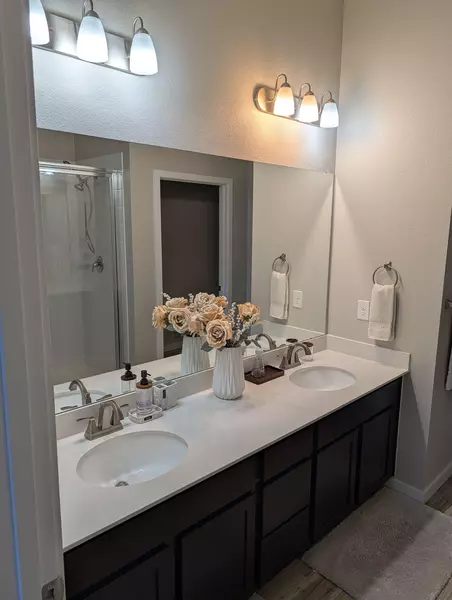 Coliving in Centennial - Outer Denver, Denver