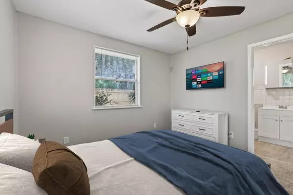 Coliving in Cedar Hills - Westside, Jacksonville