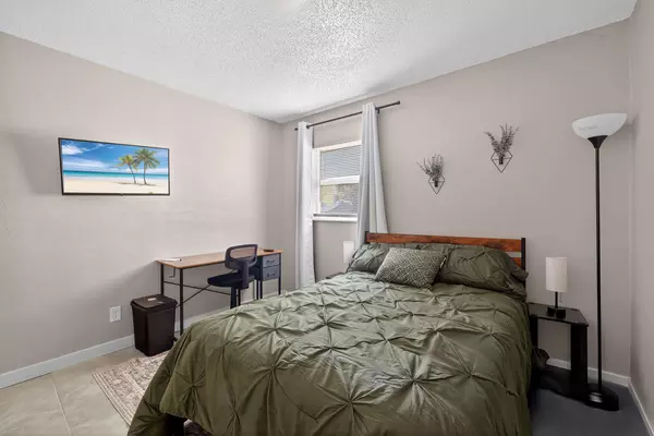 Coliving in Fort Myers Shores - Fort Myers, Fort Myers