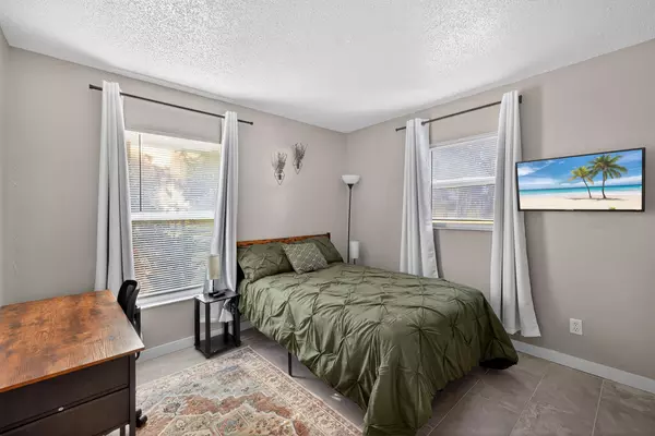 Coliving in Fort Myers Shores - Fort Myers, Fort Myers