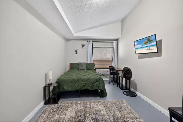 Coliving in Fort Myers Shores - Fort Myers, Fort Myers