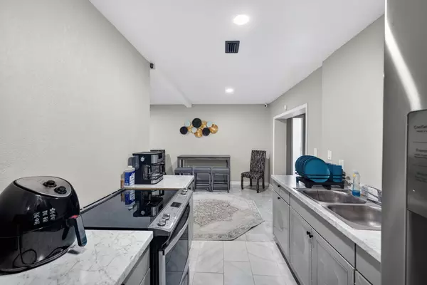 Coliving in Fort Myers Shores - Fort Myers, Fort Myers