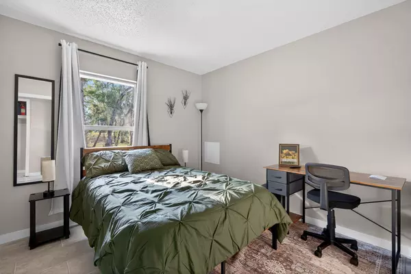 Coliving in Fort Myers Shores - Fort Myers, Fort Myers