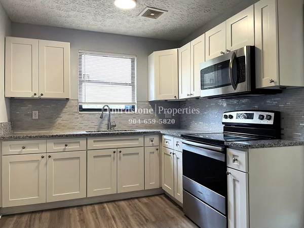 3 bedrooms apartment for rent in Cedar Hills - Westside, Jacksonville