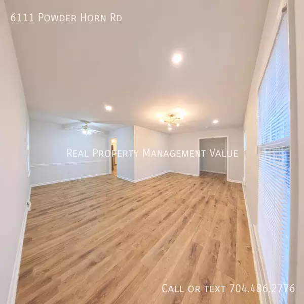 3 bedrooms apartment for rent in North Sharon Amity / Reddman Road - East Charlotte, Charlotte