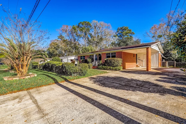 Coliving in Lake Forest - Northside, Jacksonville