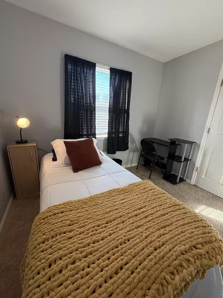 Coliving in Red Bridge - KCMO, Kansas City