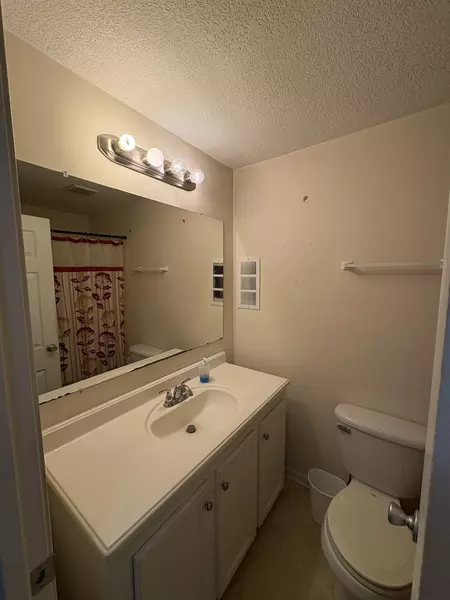 Coliving in Red Bridge - KCMO, Kansas City