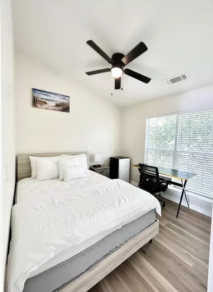 Coliving in College Downs - North Charlotte, Charlotte