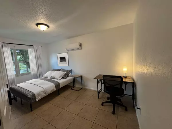 Coliving in Holden Heights - Central Orlando, Orlando