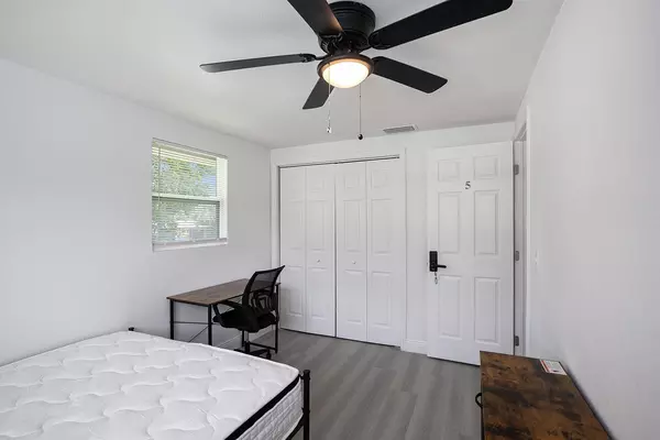 Coliving in Brandon - East Tampa, Tampa