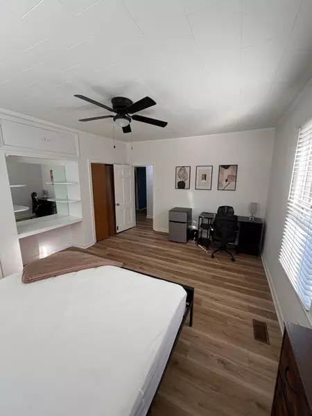 Coliving in Gastonia - West Charlotte, Charlotte