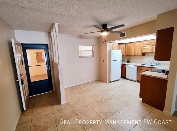 2 bedrooms apartment for rent in McGregor - Fort Myers, Fort Myers