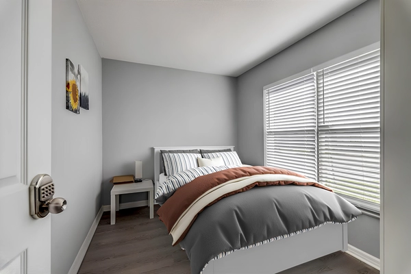 Coliving in Live Oaks Square - East Tampa, Tampa