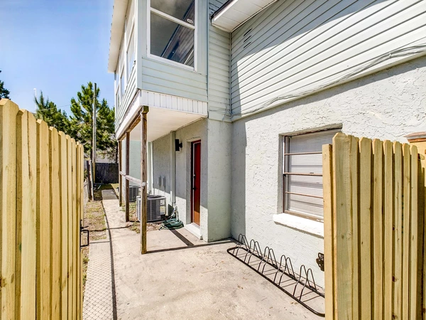 Coliving in Carver City-Lincoln Gardens - West Tampa, Tampa