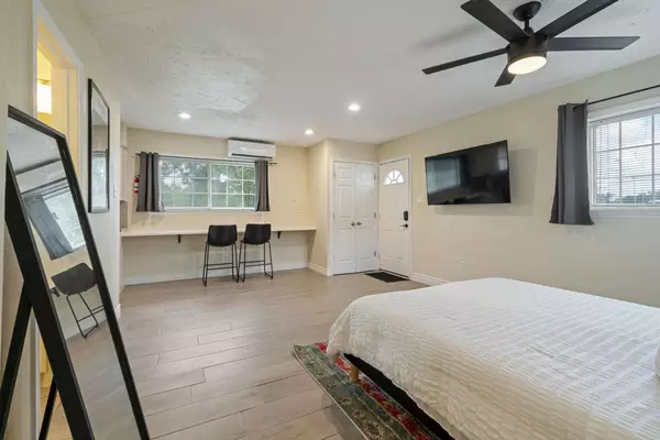Coliving in Greater Hobby Area - Se Houston, Houston