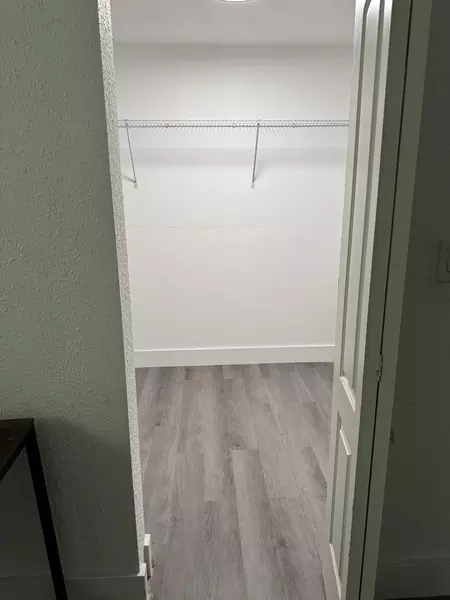 Coliving in Live Oaks Square - East Tampa, Tampa