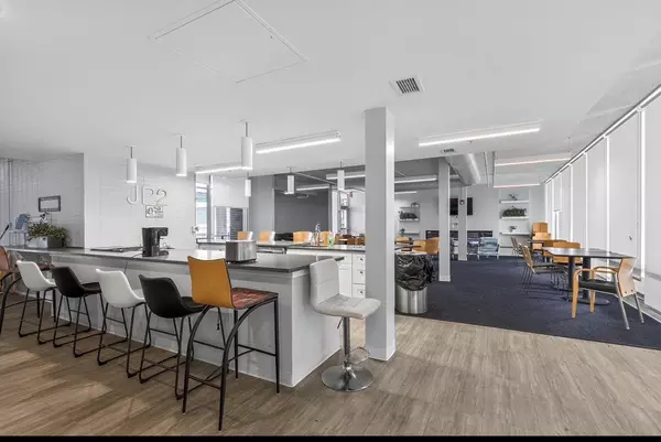 Coliving in South Plaza - KCMO, Kansas City