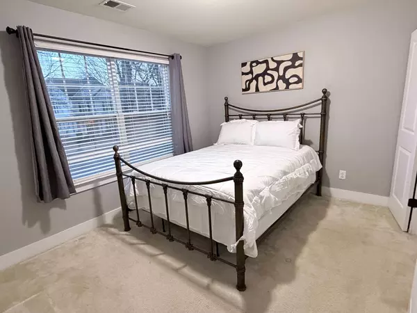 Coliving in Druid Hills - North Charlotte, Charlotte