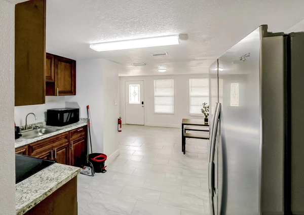 Coliving in Grant Park Tampa - East Tampa, Tampa