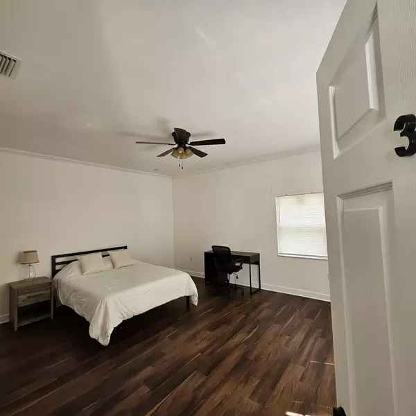 Coliving in Holden Heights - Central Orlando, Orlando