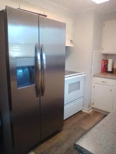 Coliving in Cedar Hills - Westside, Jacksonville