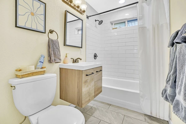 Coliving in Westminster - Outer Denver, Denver