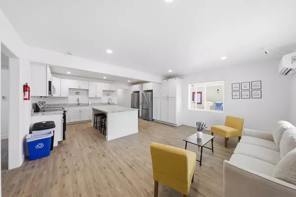 Coliving in Glendale - NW Valley, Phoenix