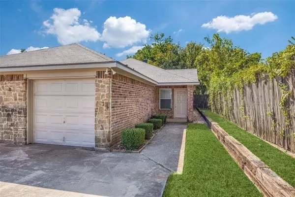 Coliving in Central Arlington - Arlington, Dallas