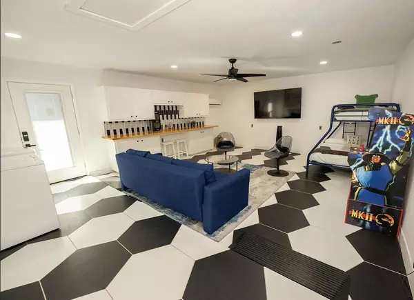 Coliving in Garrison Park - South Austin, Austin