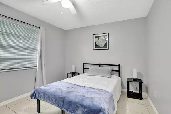 Coliving in Cocoa - Outer Orlando, Orlando