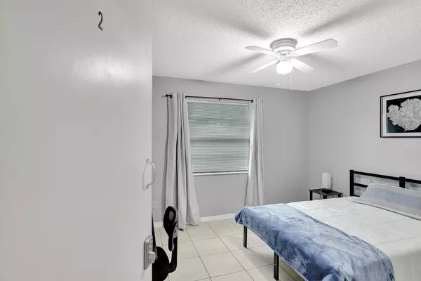 Coliving in Cocoa - Outer Orlando, Orlando