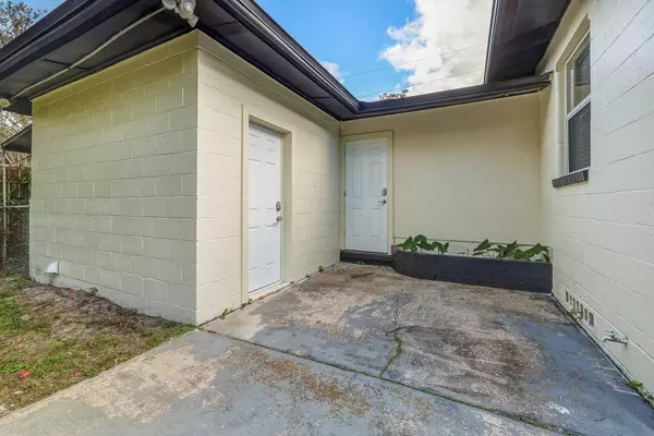 Coliving in Cedar Hills - Westside, Jacksonville