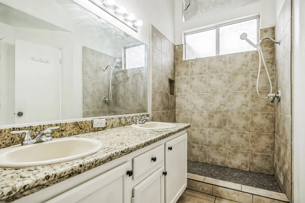 Coliving in North Las Vegas - North Las Vegas, Las Vegas