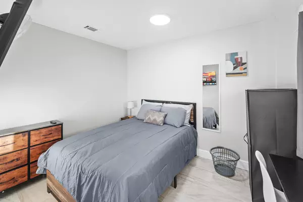 Coliving in College Park JAX - Northside, Jacksonville