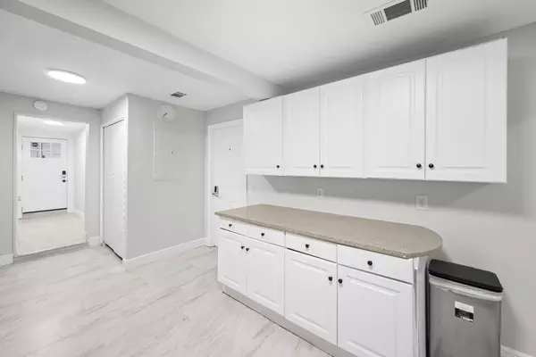 Coliving in College Park JAX - Northside, Jacksonville