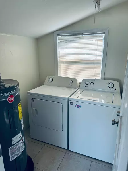 Coliving in Shore Acres - Clearwater-St. Petersburg, Tampa